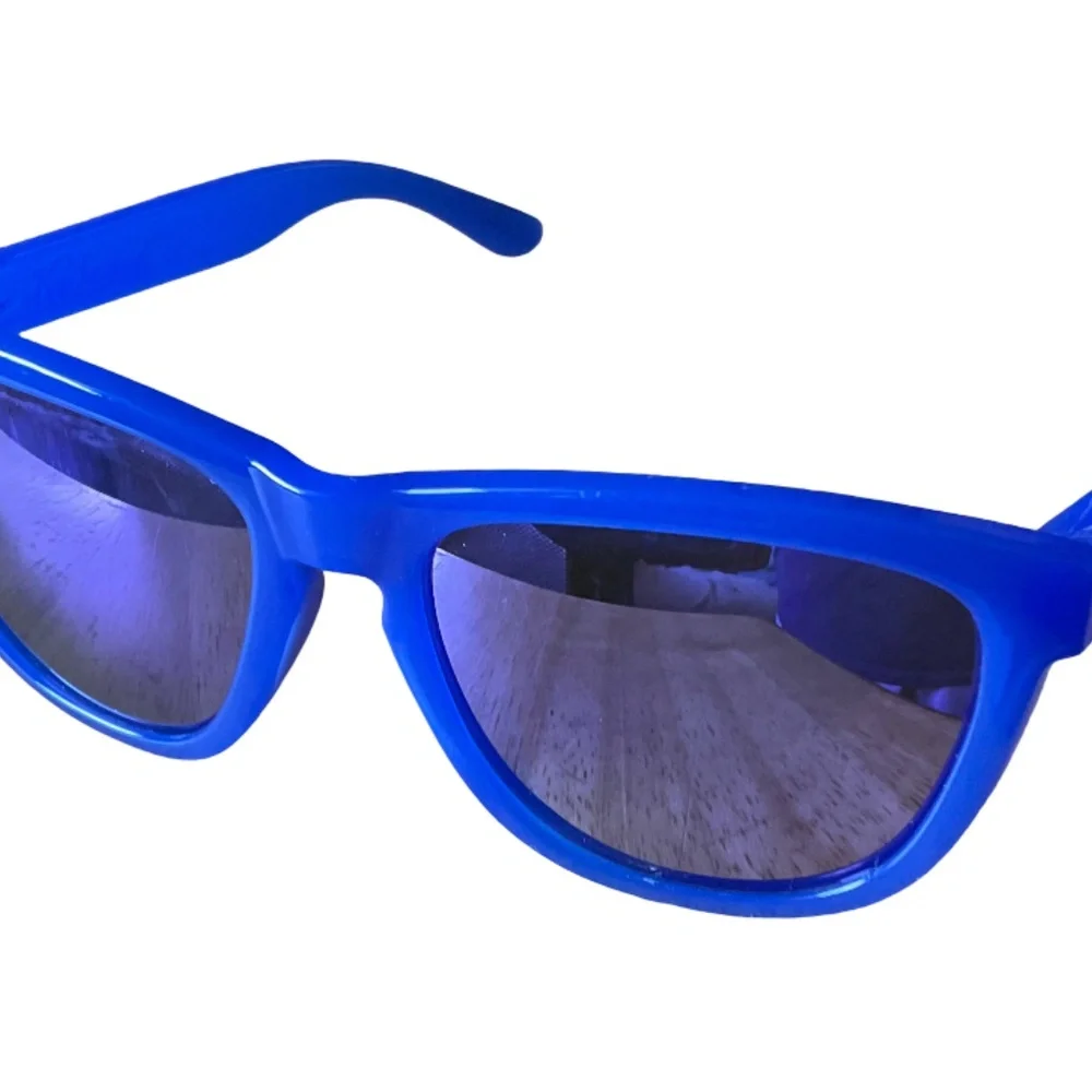 Blue Polarized Sunglasses - Picture 2 of 4